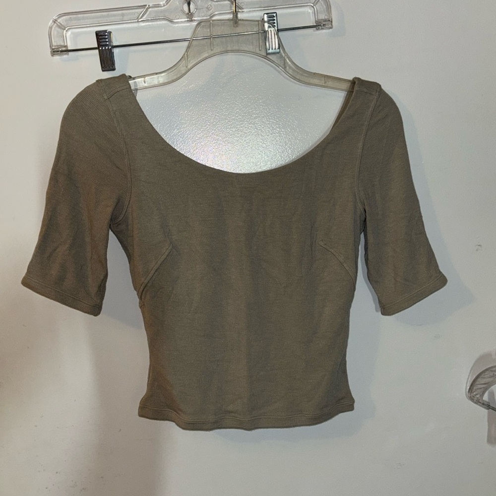 Crop deep v back Lululemon top